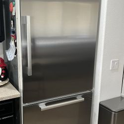 36” Miele Refrigerator Built-in