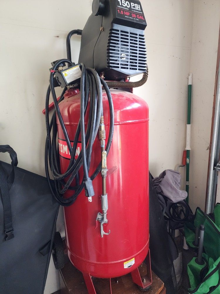 1.5 HP 26 Gallon Air Compressor Barely Used