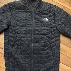 North Face Men’s Black  Long Sleeve Jacket 