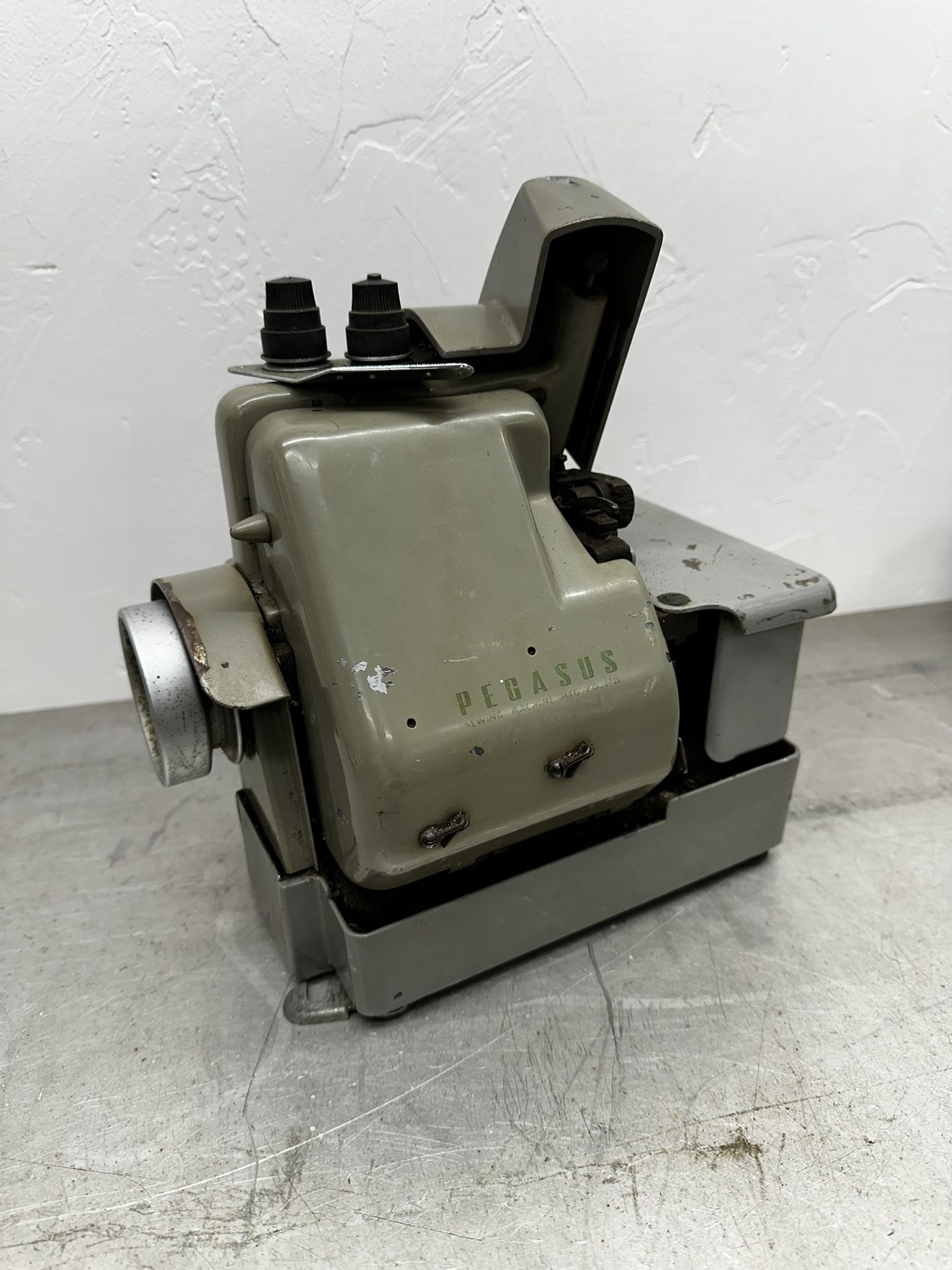Pegasus Overlock Sewing Machine UNTESTED Needs Good Cleaning