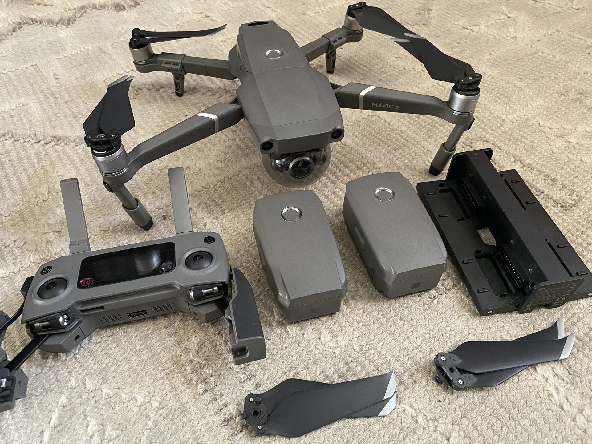 Dji Mavic 2 Zoom (Flymore Combo)