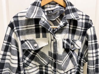 Zara Black and Cream Plaid Button-Up Shirt Jacket