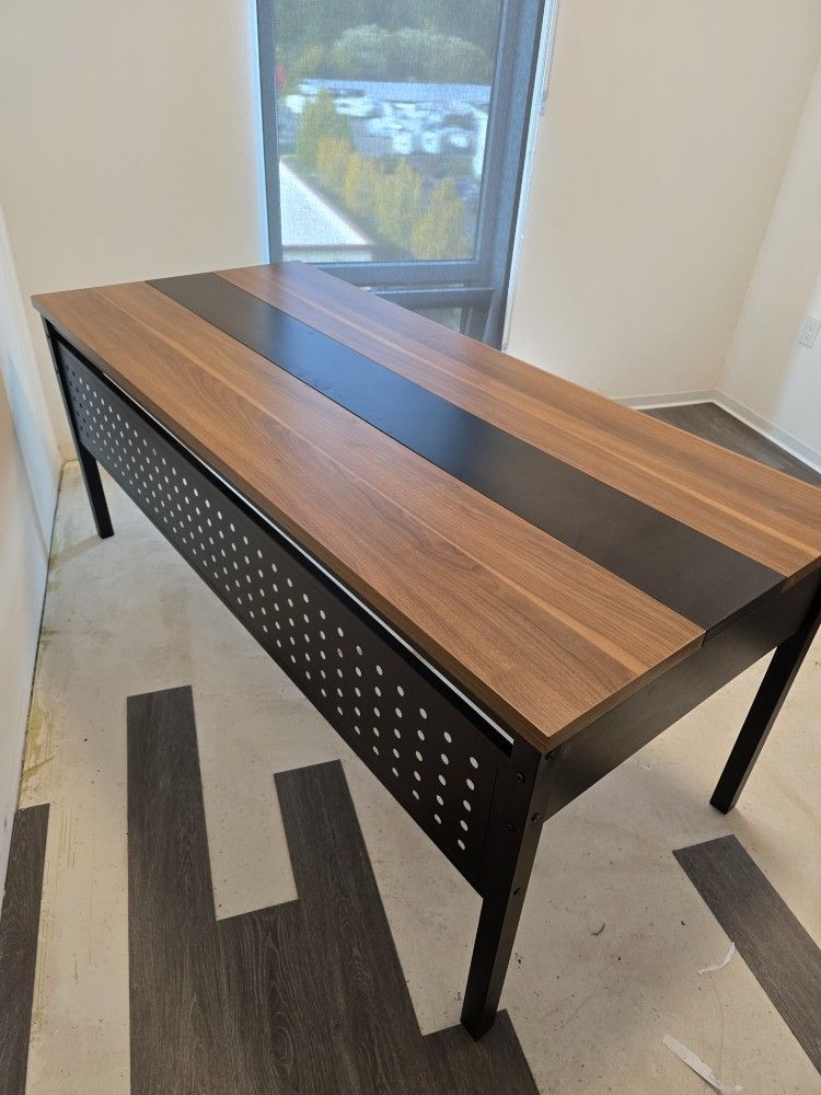 LITTLE TREE Executive Desk With Lateral Filing Cabinet