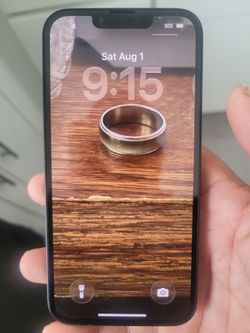 Iphone 16e hair like Crack on back