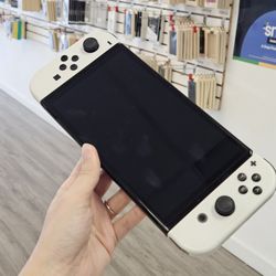 Nintendo Switch V2 With Gray Joy-Con - No Dock- BEST DEAL IN TOWN, 90 DAYS WARRANTY UPTO 6 MONTHS 