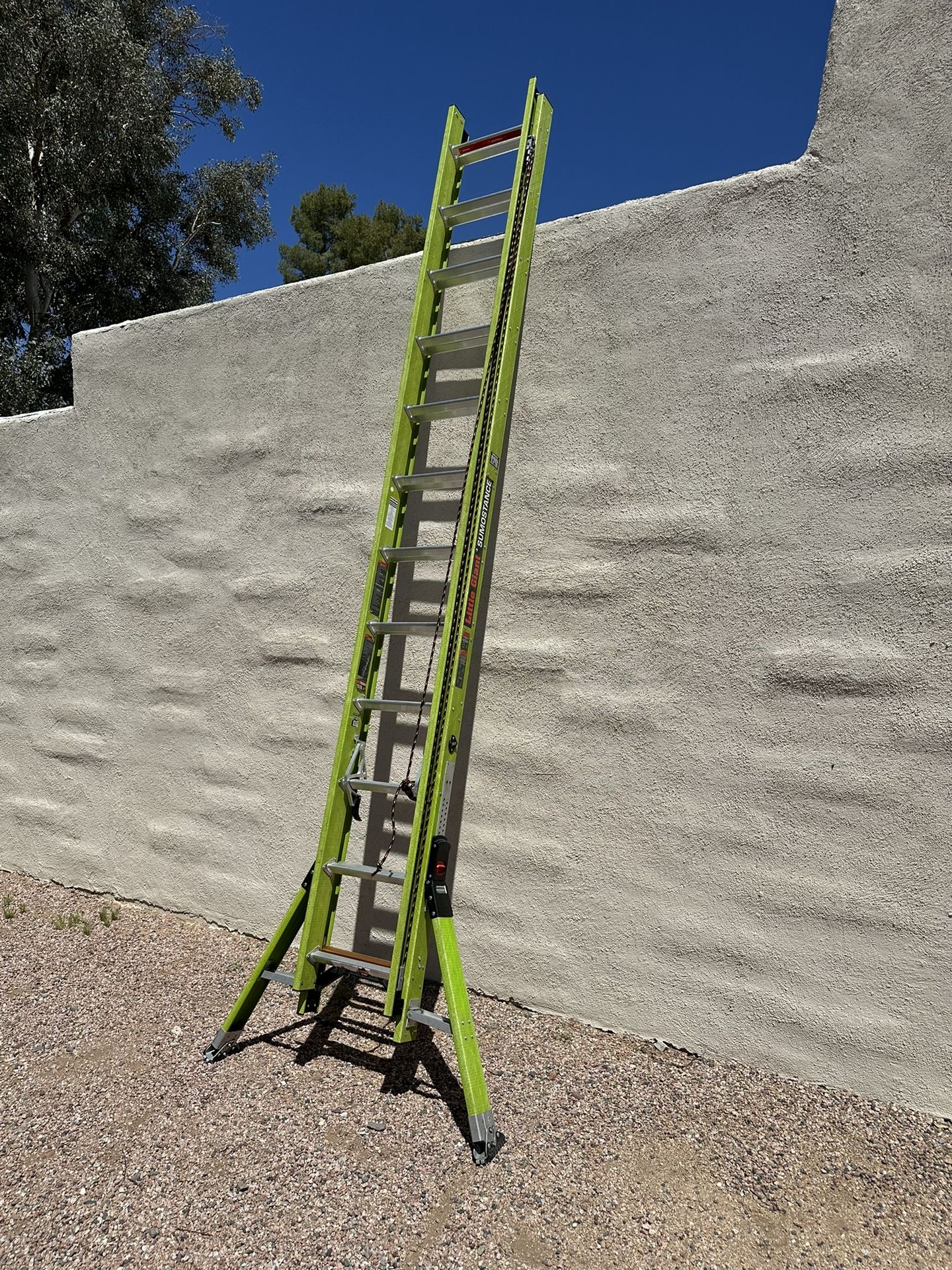 Little Giant 24’ Extension Ladder (Sumostance version)