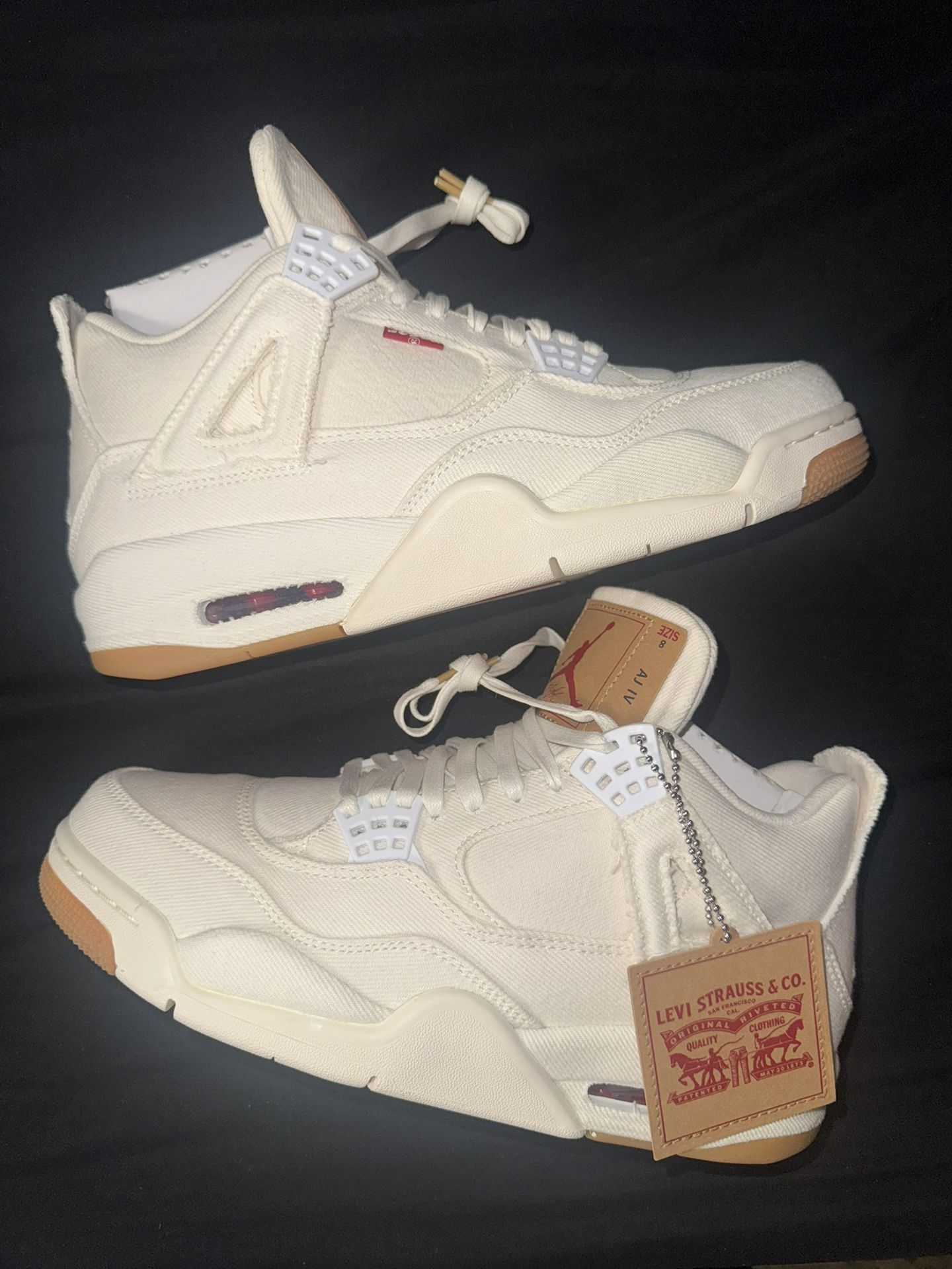 Jordan 4 Retro ‘Levi’s White’ (Levi’s Tag) Size 8M