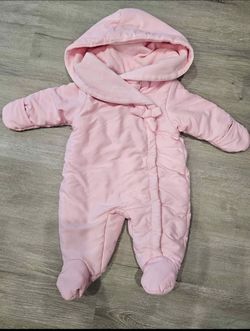 Newborn girl's jumpsuit for autumn, winter and spring  0-3 months