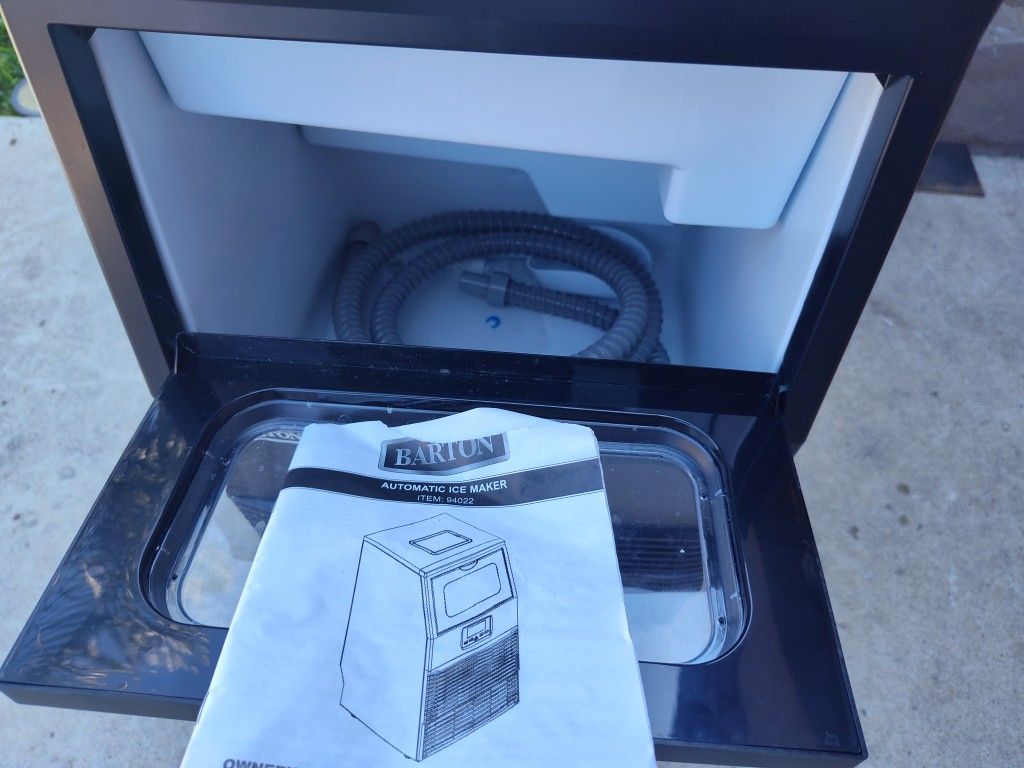 Máquina Para Hacer Hielos En Buenas Condiciones Está Nueva