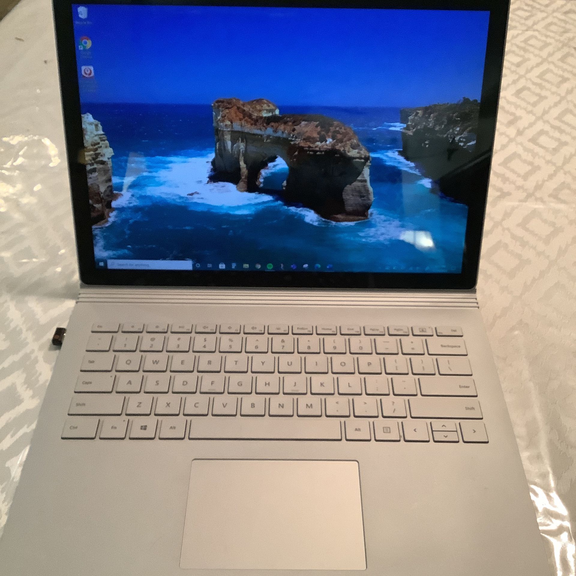 Perfect For Black Friday - Microsoft Surface Book 2 - 13.5 Inch - Intel I5 - 8GB Ram