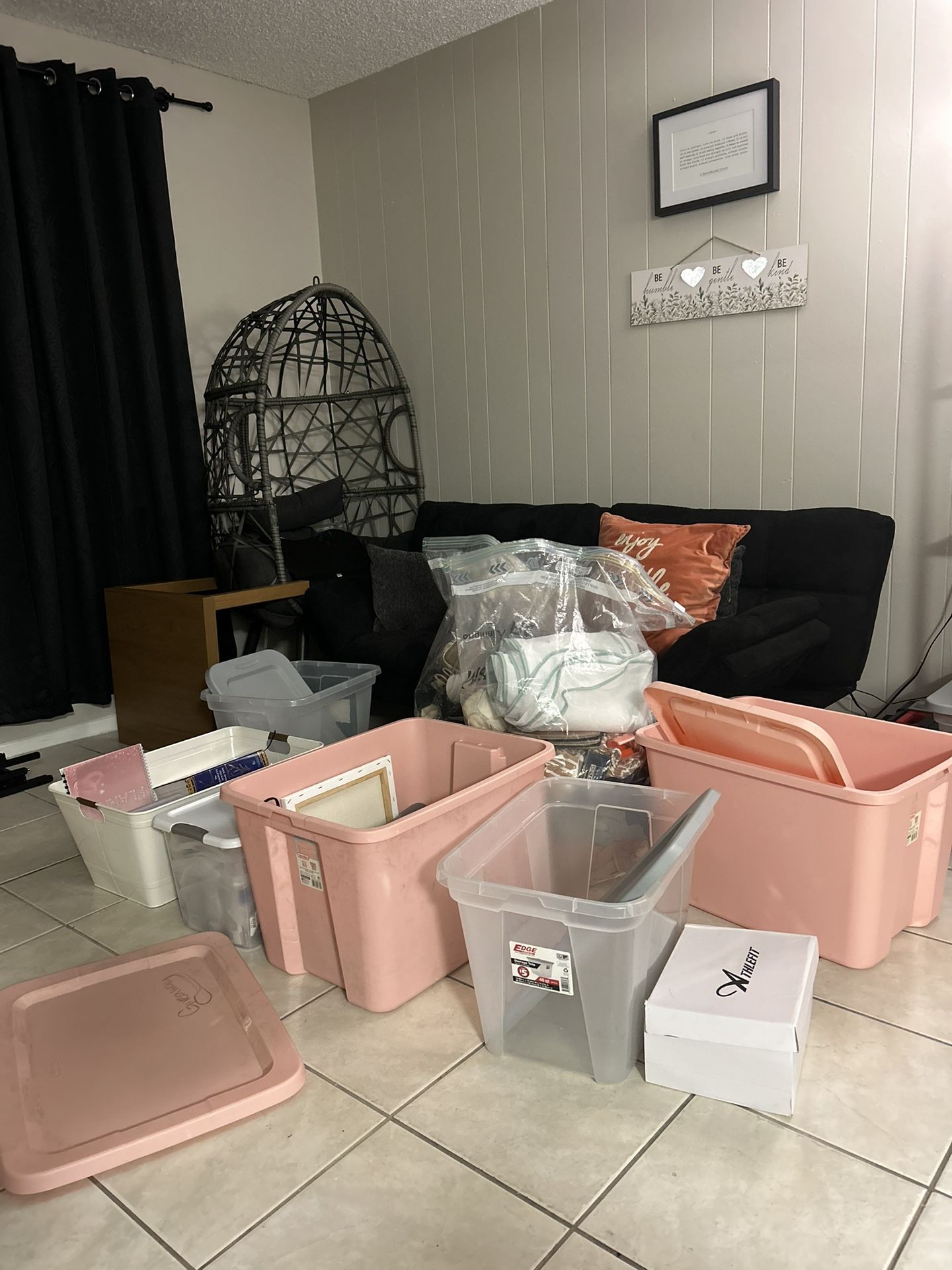 MOVING - FREE WOMENS, Clothes, Shoes And Accessories