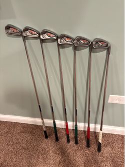 Ping i10 RH Irons with Project X Shafts and Golf Pride Grips