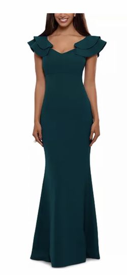 Betsy & Adam Ruffled-Strap Gown Size 8 Strech $200