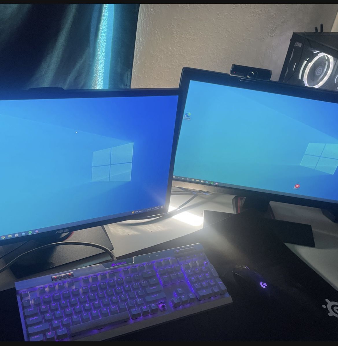 Excellent Gaming / Streaming Pc Come With Both Monitors for Sale in Las