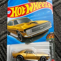 Hot Wheels Gold ‘67 Chevy Camaro SS – Brand New | Dream Garage