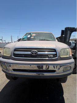 2002 Toyota Tundra access cab 4.7l for parts