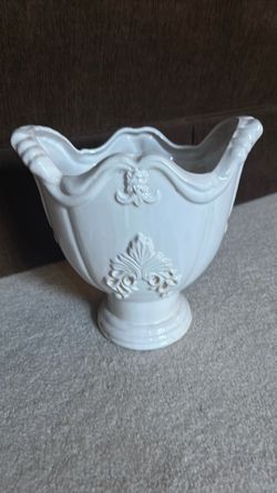 Ceramic vase