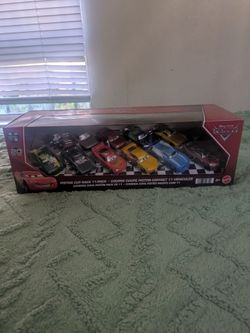 Disney Pixar Cars Piston Cup Race 11-Pack