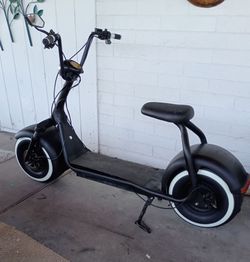 Fat tire electric Harley scooter runs good with charger 280$