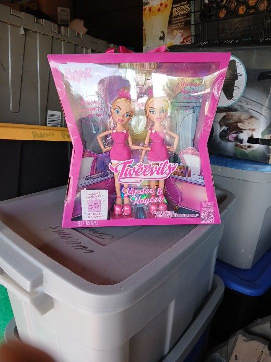 Bratz Tweevil Twin Dolls