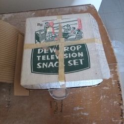 1960 Dishware Four Cups And A Platter In Original Box