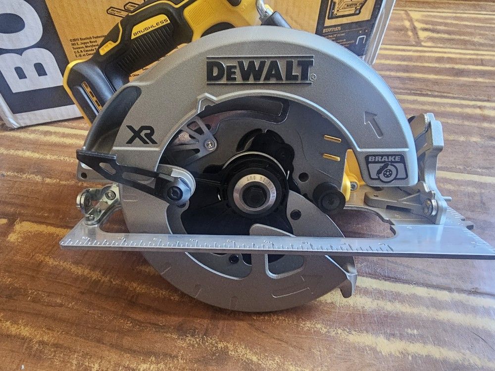 Dewalt Cordless Circular Saw
