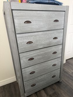 Full Size Bed Frame + Dresser Set – Excellent Condition