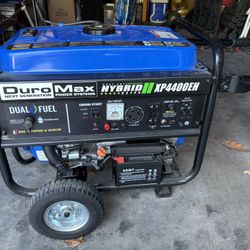 DuroMax CP4400EH Generator