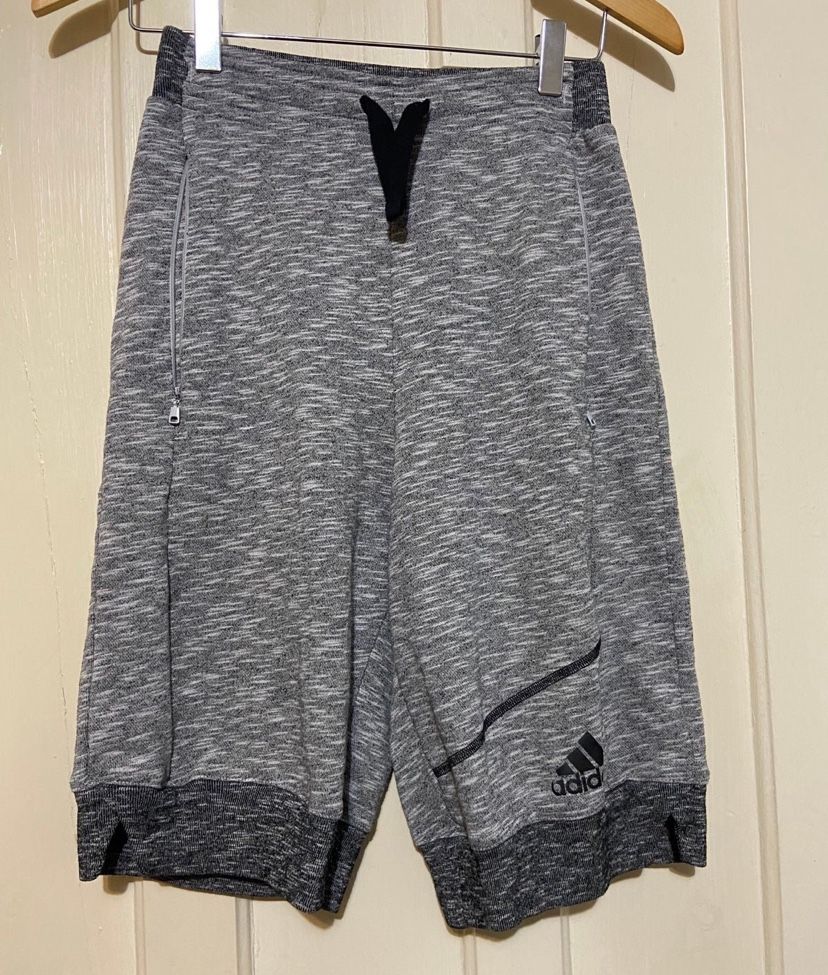 Adidas cross up men’s shorts size small