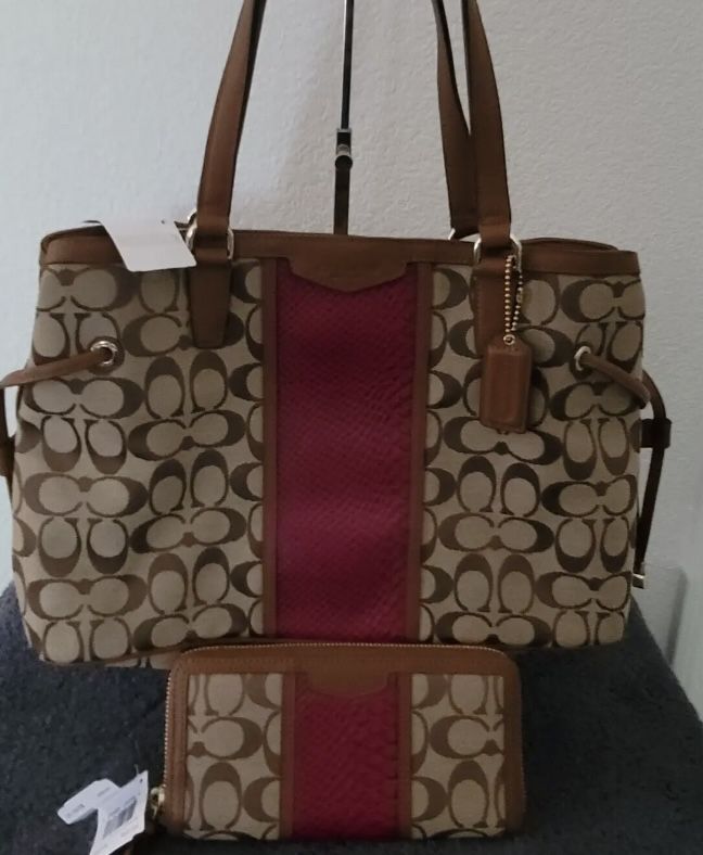  NWT Coach Purse And Matching Wallet