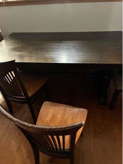 Table & Chairs