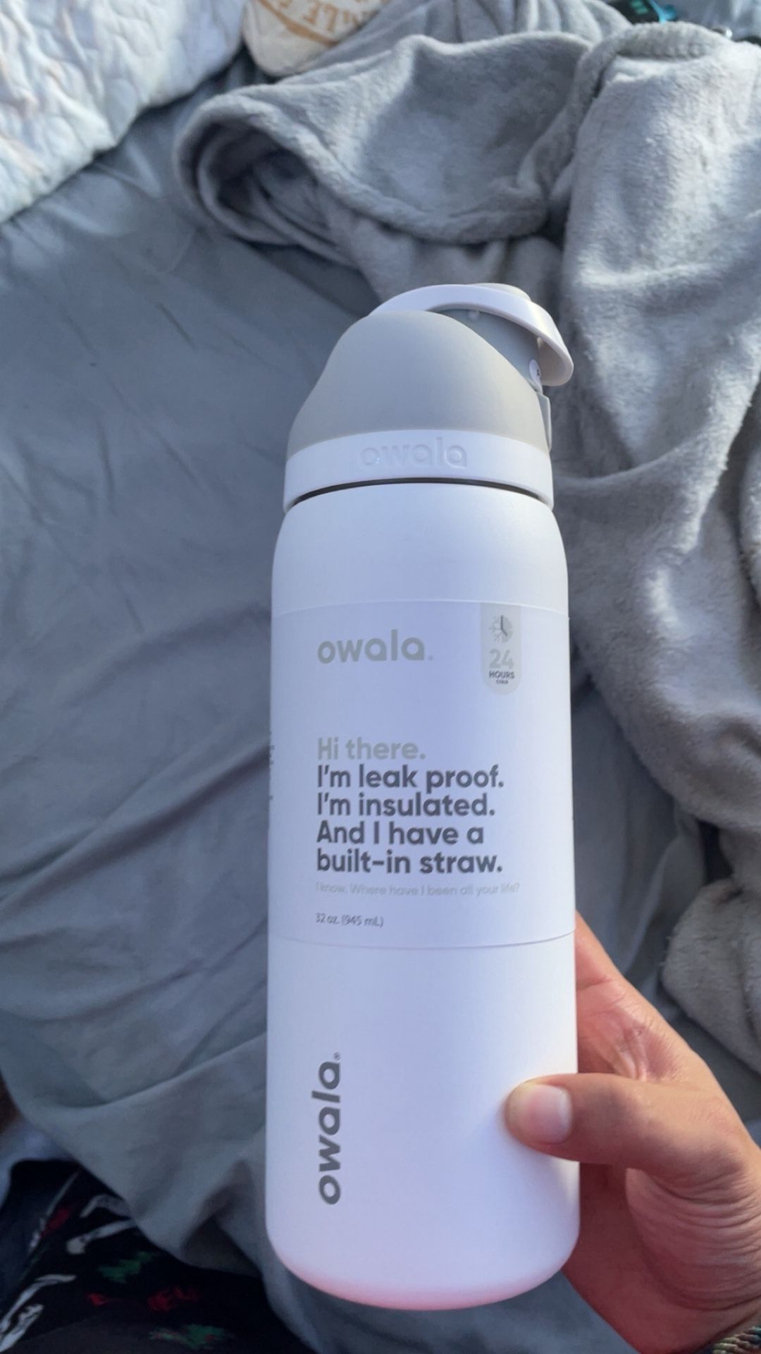 Brand New White Owala 32.oz