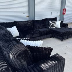 Huge Oversized Black Fluffy Corduroy Sectional Couch Free Delivery 🚚 