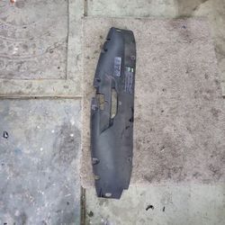 '99-'07 Chevrolet/gmc Silverado Upper Radiator Shroud Cover