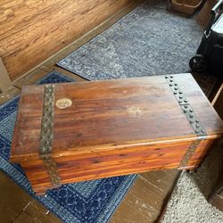 Cedar Wood Chest 