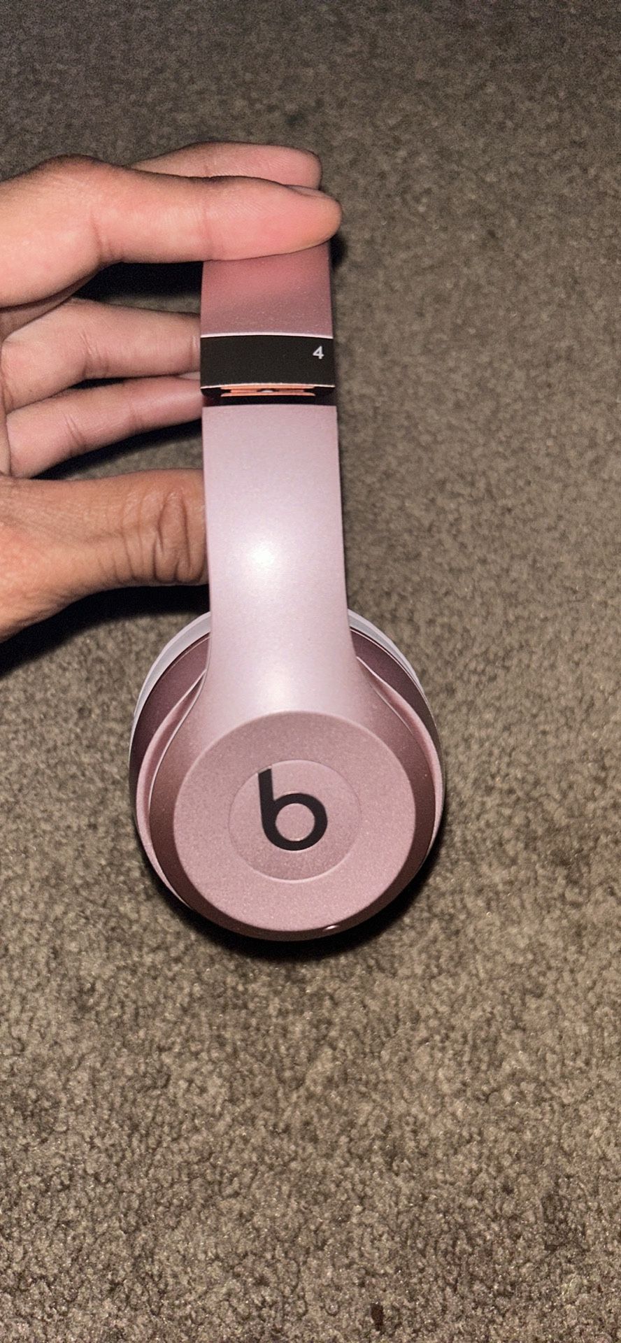 Beats Solo 4