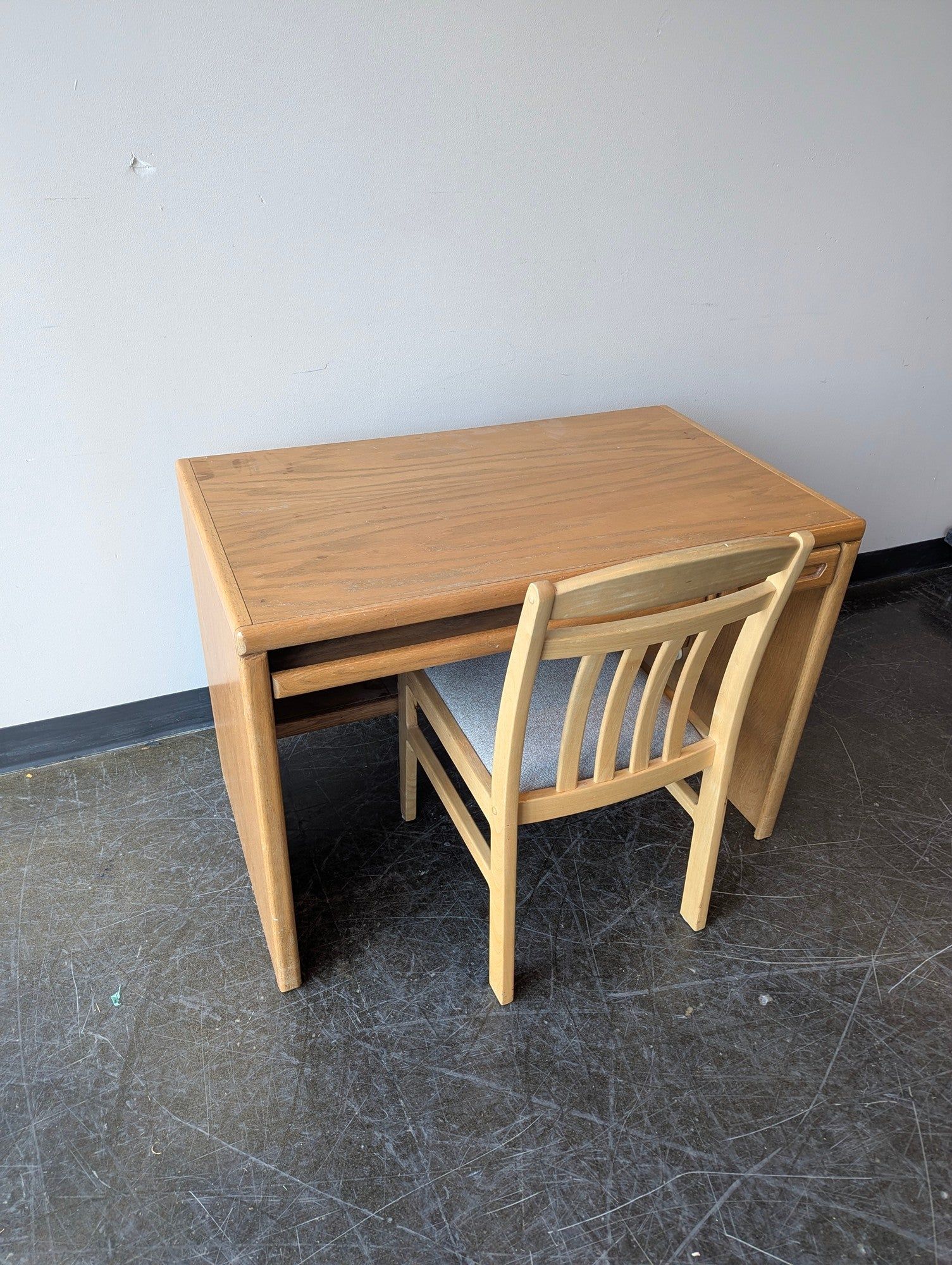 Compact Wooden Desk and Chair Set with Pull-Out Shelf