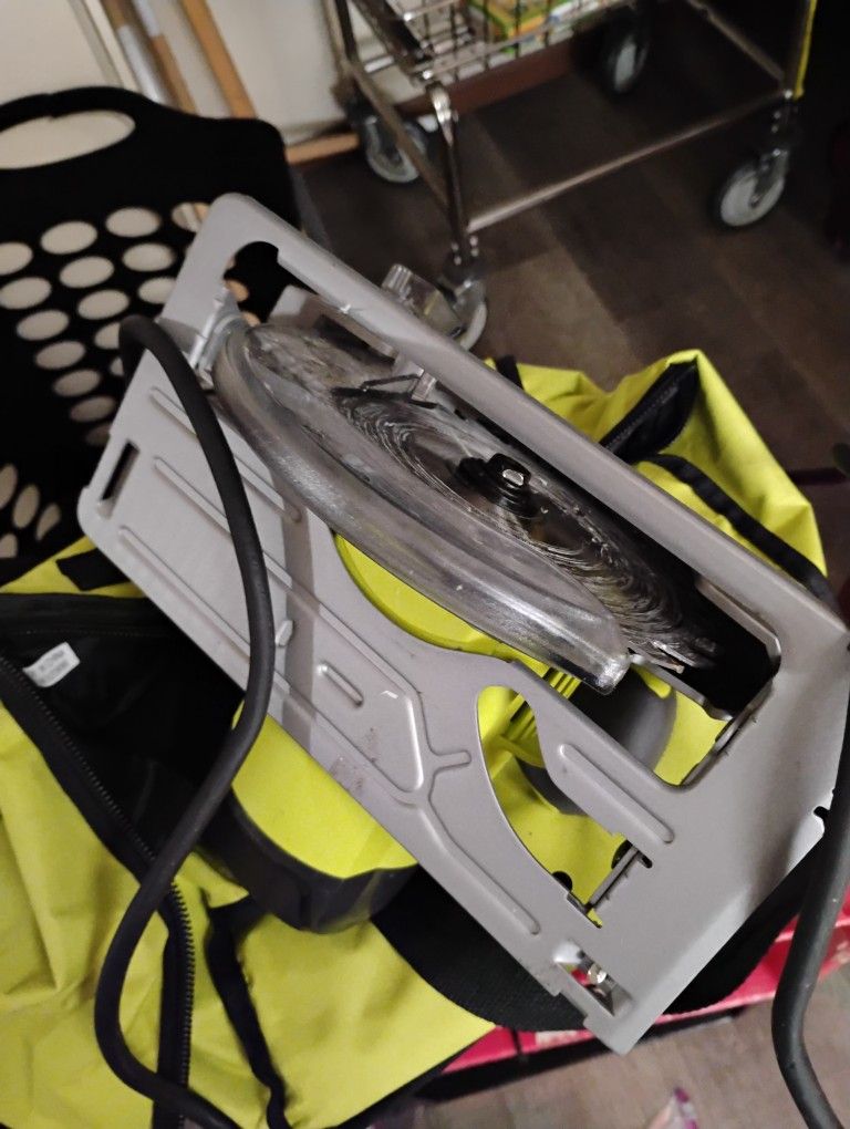 Ryobi Saw
