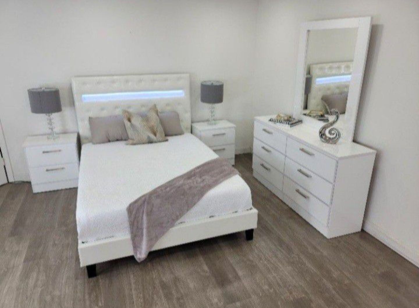 Bedroom Set - Juego De Cuarto 