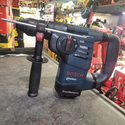 BOSCH CORDED SDS PLUS DEMOLITION COMBINATION 