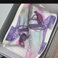 Human Race Size 13