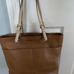Michael Kors Leather Pocketbook