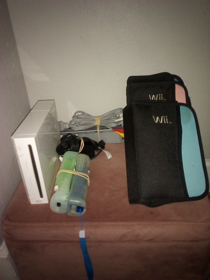 Modded Wii with controllers