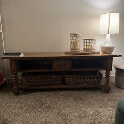 Potterybarn Media table