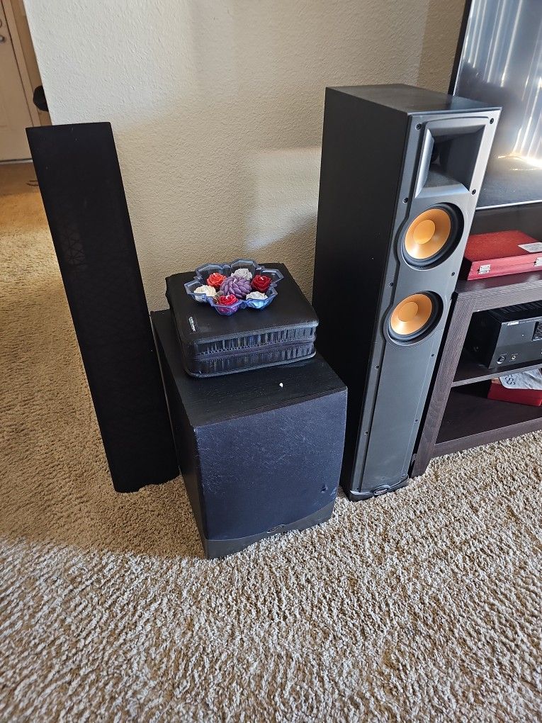 Klipsch RF15 5.1 Surround Sound System w/ YAMAHA reciever for Sale in