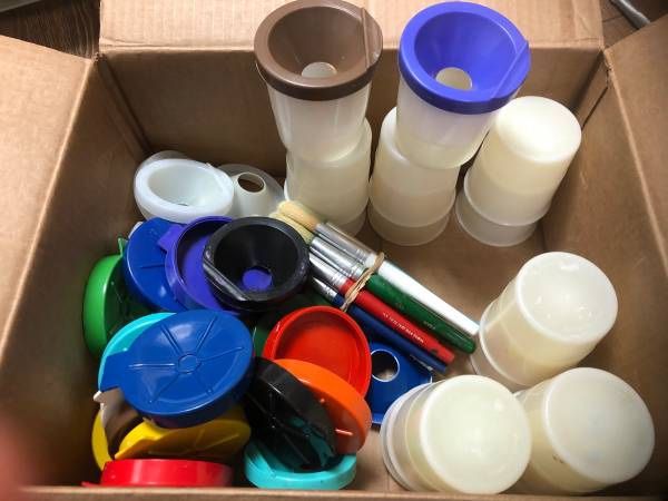 PAINT CUPS WITH colorful LIDS, For Children