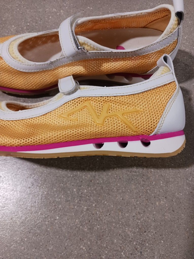Anne Klein Sport Women's Thataway