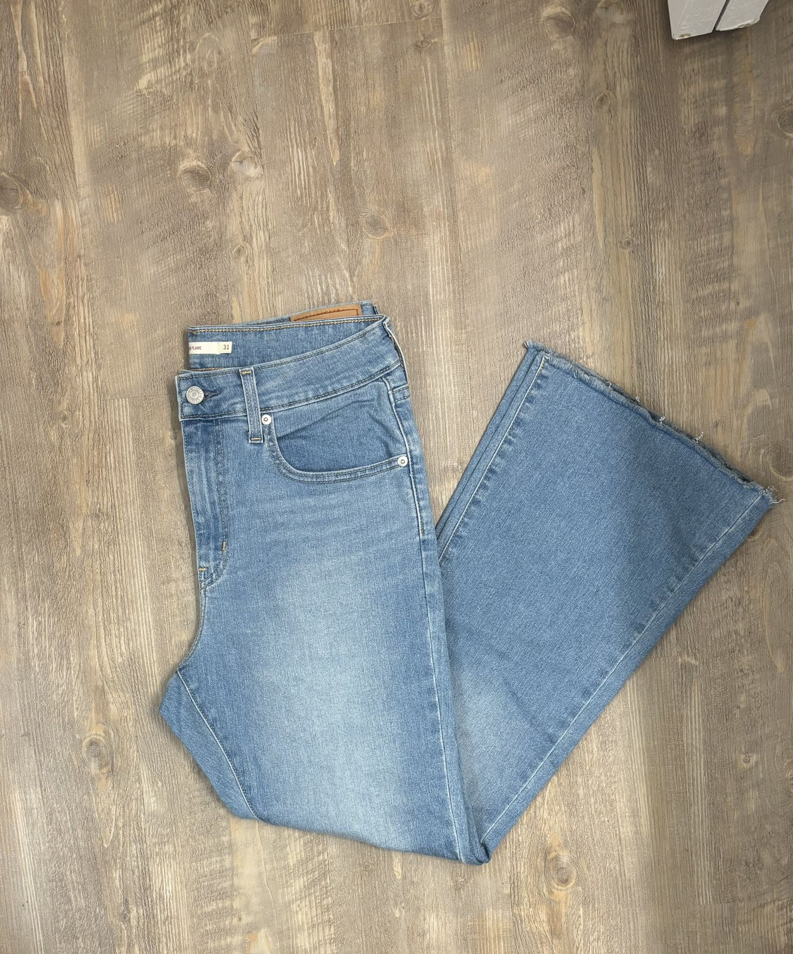 levi’s light blue flare jeans
