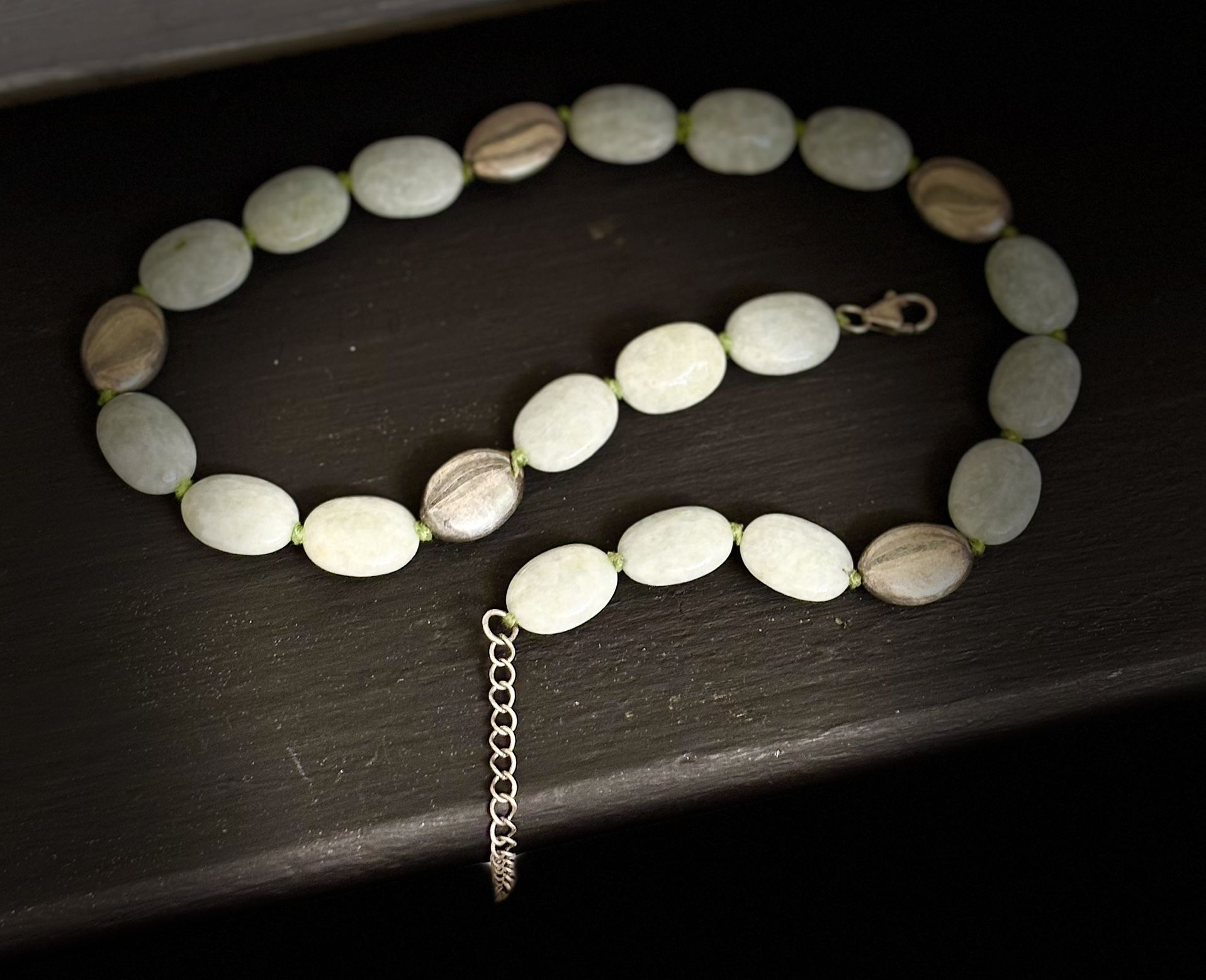 💚 Sterling Silver & Jade Bead Necklace 💚