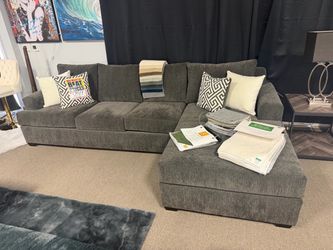Customizable sectional! Easy Financing! 🤩💜🎉
